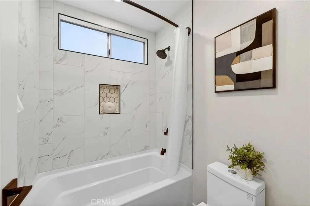 https://cdn.realtyfeed.com/cdn/127/306673670/76e1f7a99379a8b890432bab8d6184f7.webp