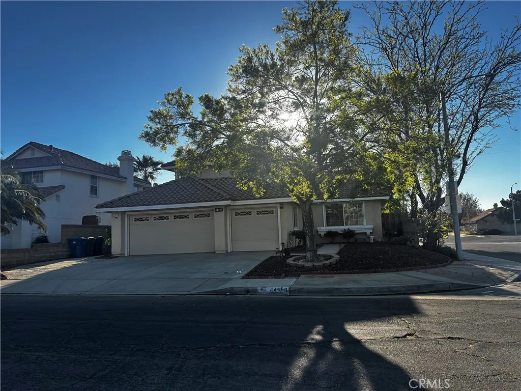 Lancaster, CA 93535