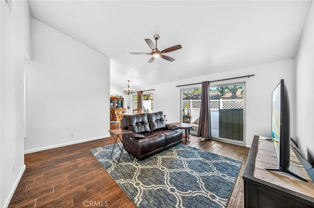 https://cdn.realtyfeed.com/cdn/127/306673706/6455576bd0aac686ac69c94297b4ba64.webp