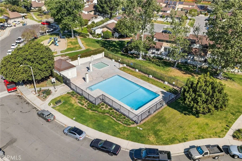 https://cdn.realtyfeed.com/cdn/127/306673706/8cac921d02e99e268d64b3ca7d0ffdb4.webp