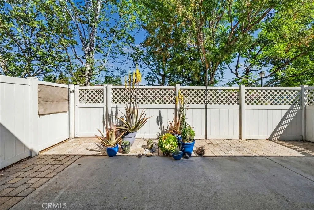 https://cdn.realtyfeed.com/cdn/127/306673706/ae997e838c90a6dffc294f6adde2e6cd.webp
