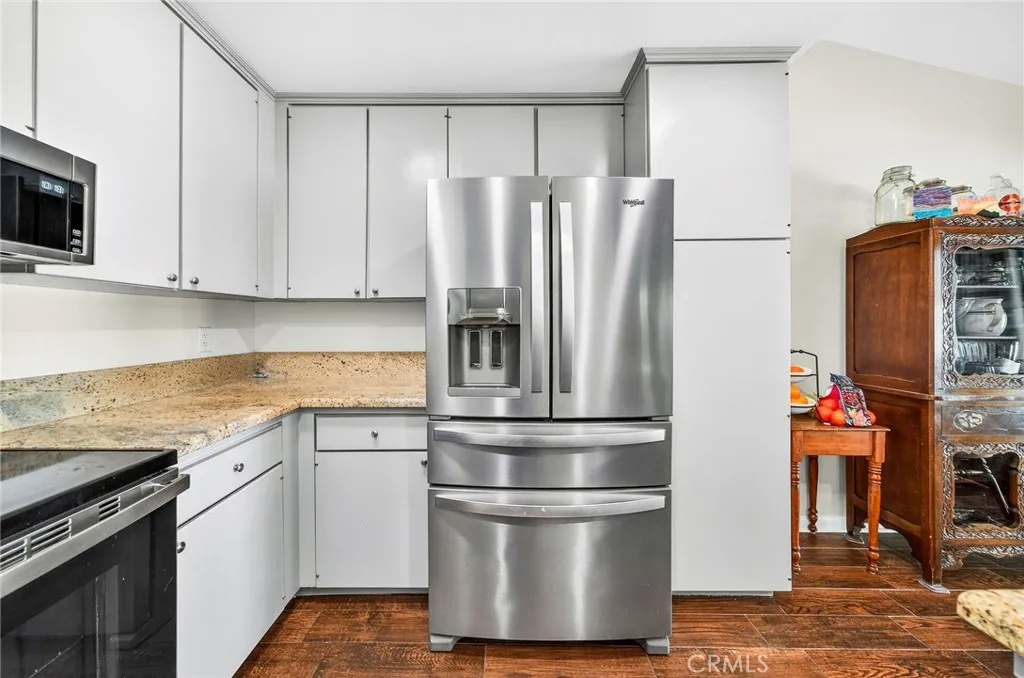 https://cdn.realtyfeed.com/cdn/127/306673706/f9bb4f0b57f3d56e589fb6c51c8ccba5.webp