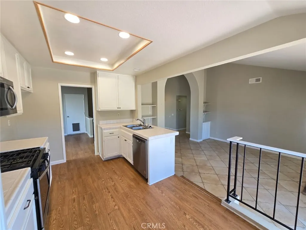 https://cdn.realtyfeed.com/cdn/127/306673737/12a221de02c93b037f3193e0f1148eee.webp