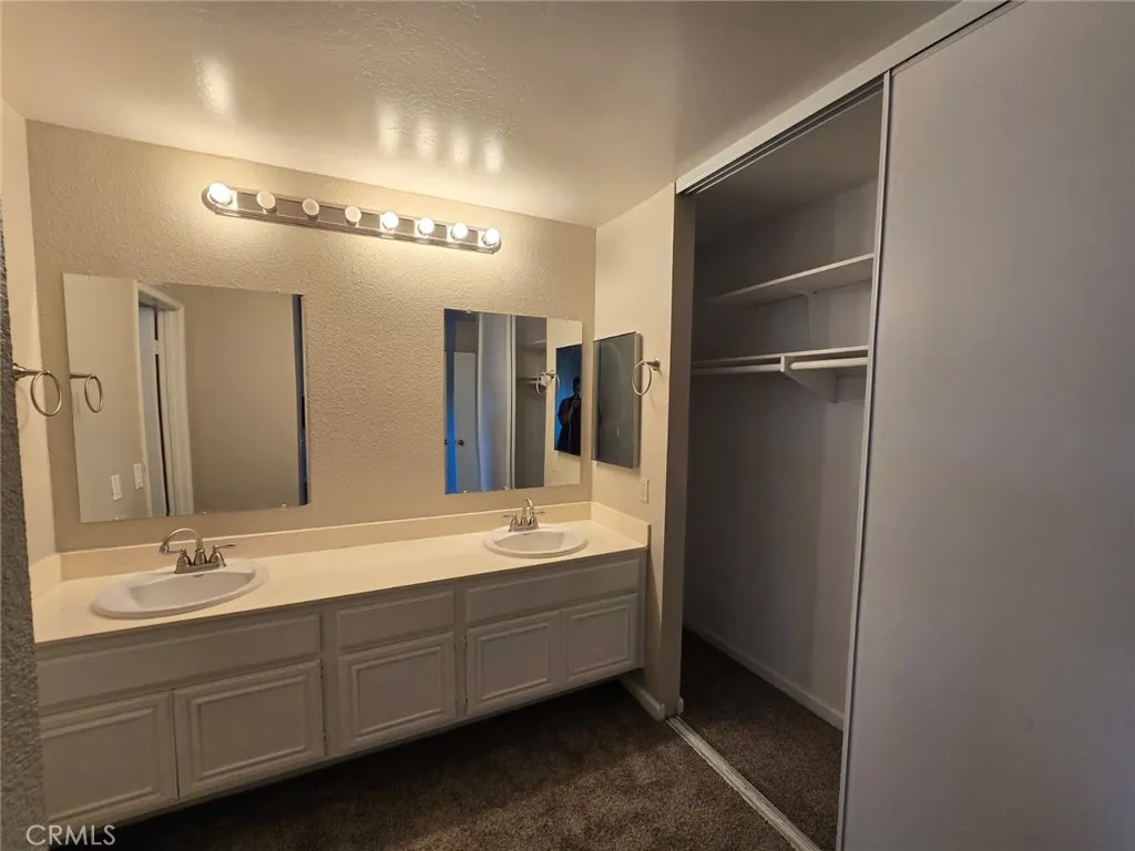 https://cdn.realtyfeed.com/cdn/127/306673737/29958f49855c2581844e4c6d6845a7db.webp