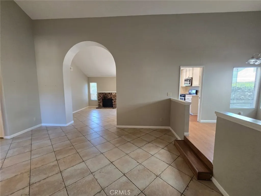 https://cdn.realtyfeed.com/cdn/127/306673737/4045cbd6327769b9174cc6e19bd568fe.webp
