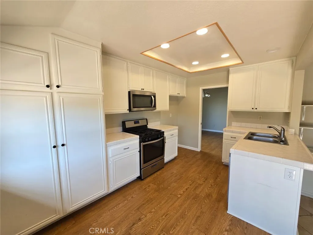 https://cdn.realtyfeed.com/cdn/127/306673737/602881d4e7c0b457c566d67f14057358.webp
