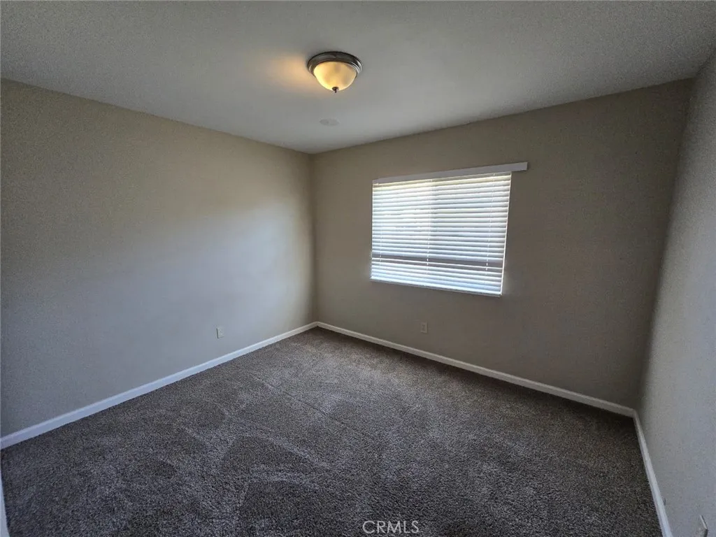 https://cdn.realtyfeed.com/cdn/127/306673737/88766c3e46414a42cd4aaf2a65498e2d.webp