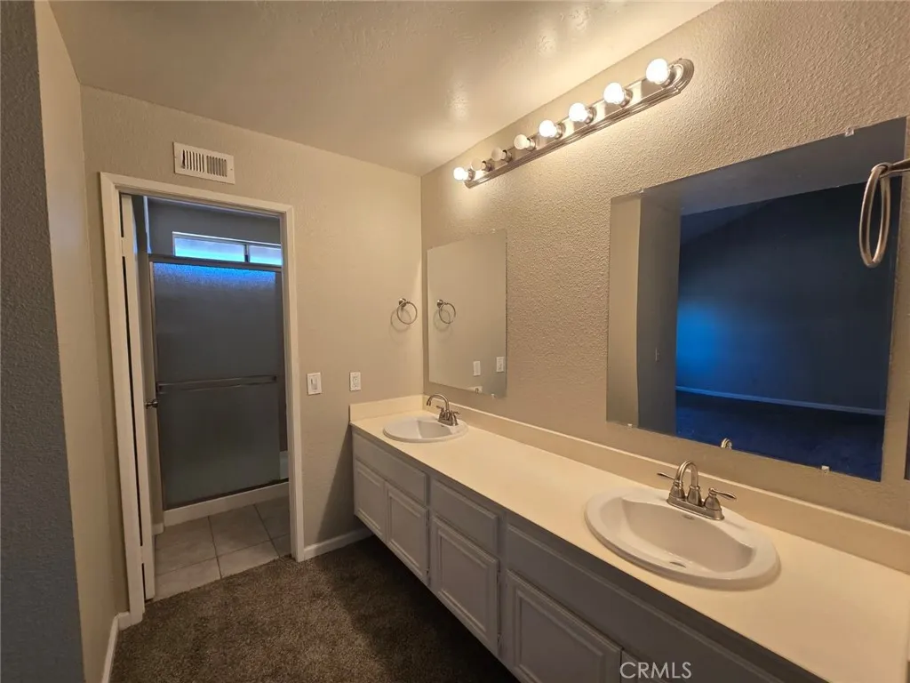 https://cdn.realtyfeed.com/cdn/127/306673737/ba6f224f209d378d9dba4fa2a25b66fe.webp