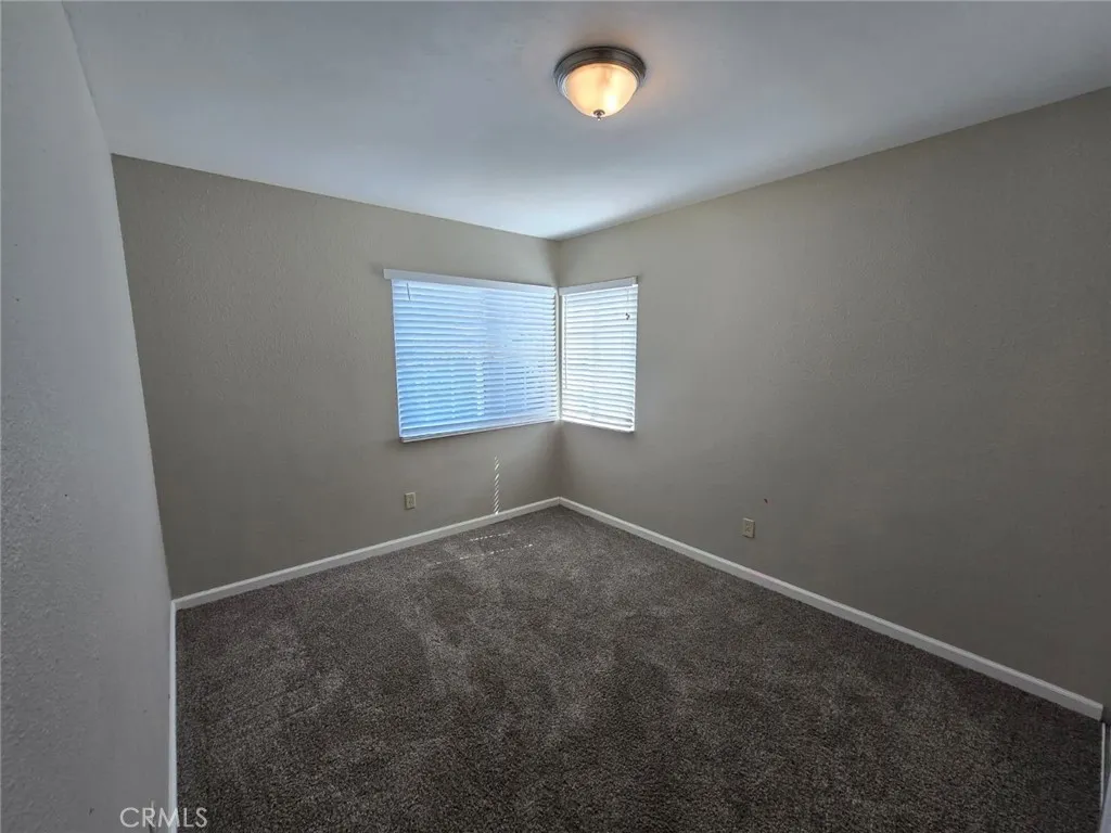 https://cdn.realtyfeed.com/cdn/127/306673737/dc46c700981bec4d09bfeadfa3fedf1e.webp