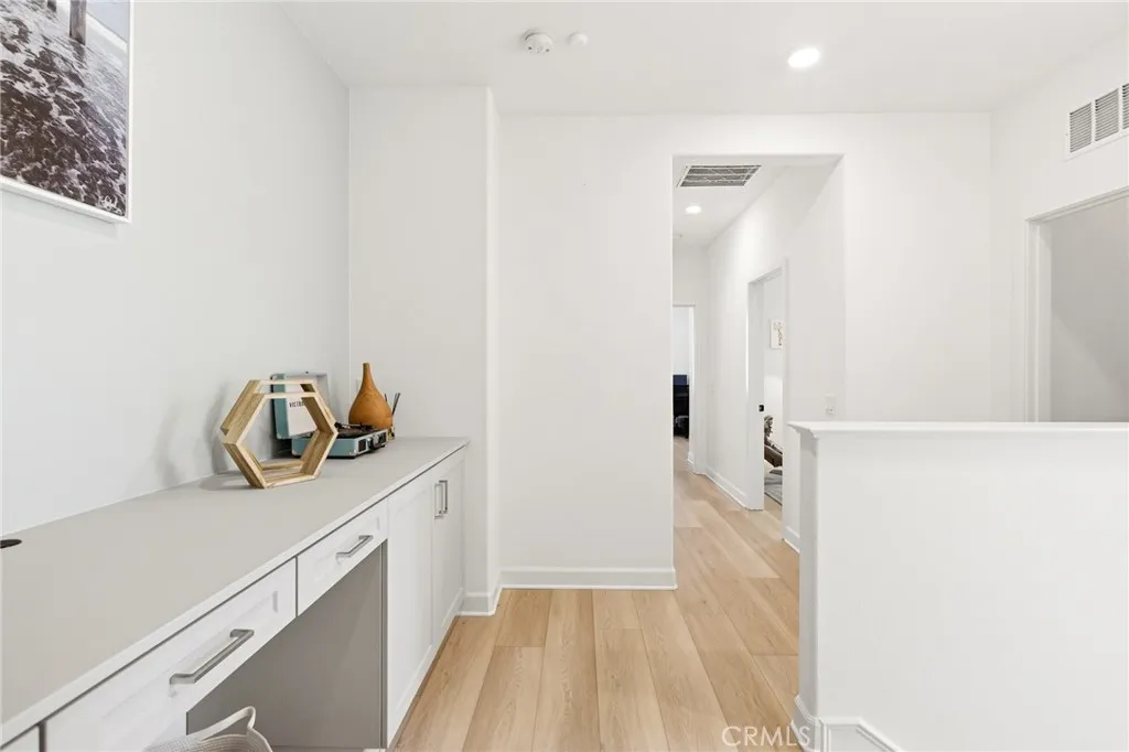 https://cdn.realtyfeed.com/cdn/127/306673754/10c7b7accd8440617546f19fcade3e8f.webp