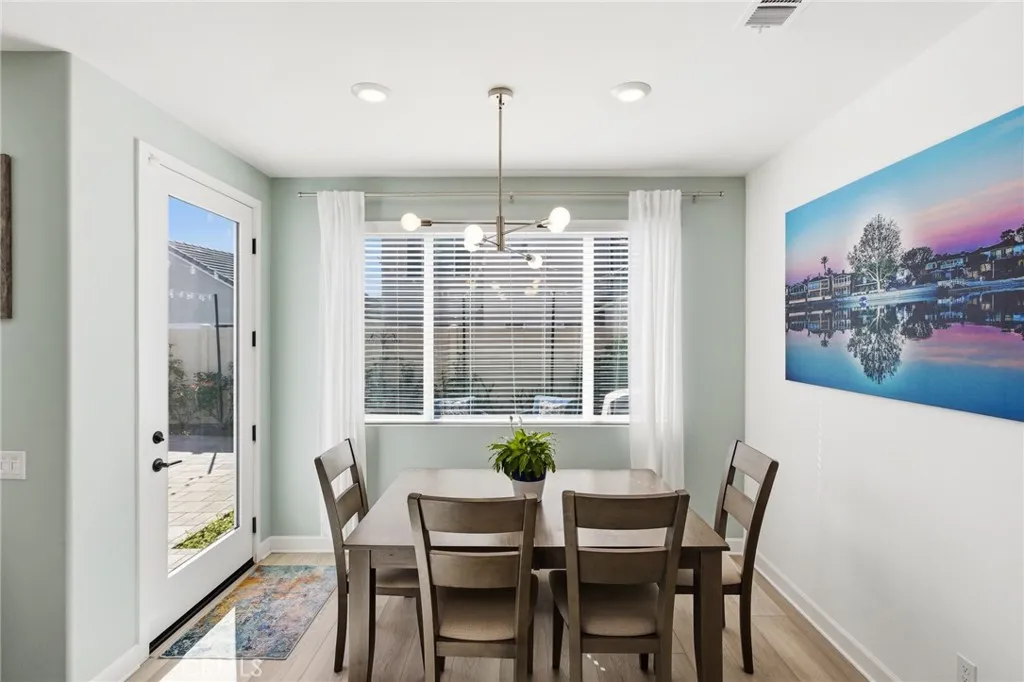 https://cdn.realtyfeed.com/cdn/127/306673754/4aeccd869ec6891d39a73a554029ce69.webp