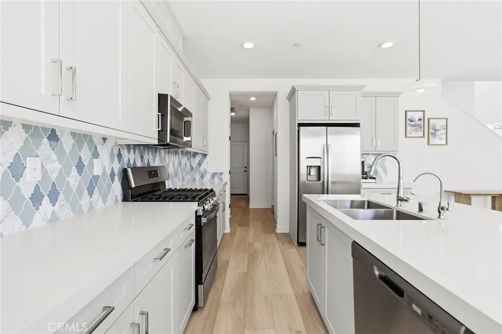 https://cdn.realtyfeed.com/cdn/127/306673754/e34903c2ae79504aed5b20bcd08d3b65.webp