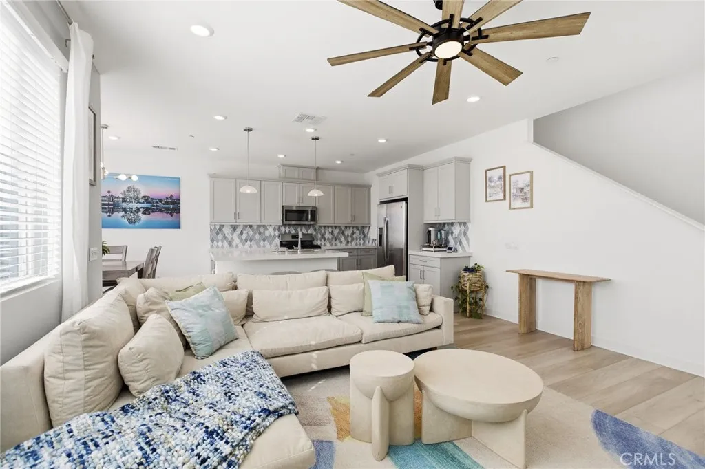 https://cdn.realtyfeed.com/cdn/127/306673754/e3c1f035e126e57b79927c85ca3d00d8.webp