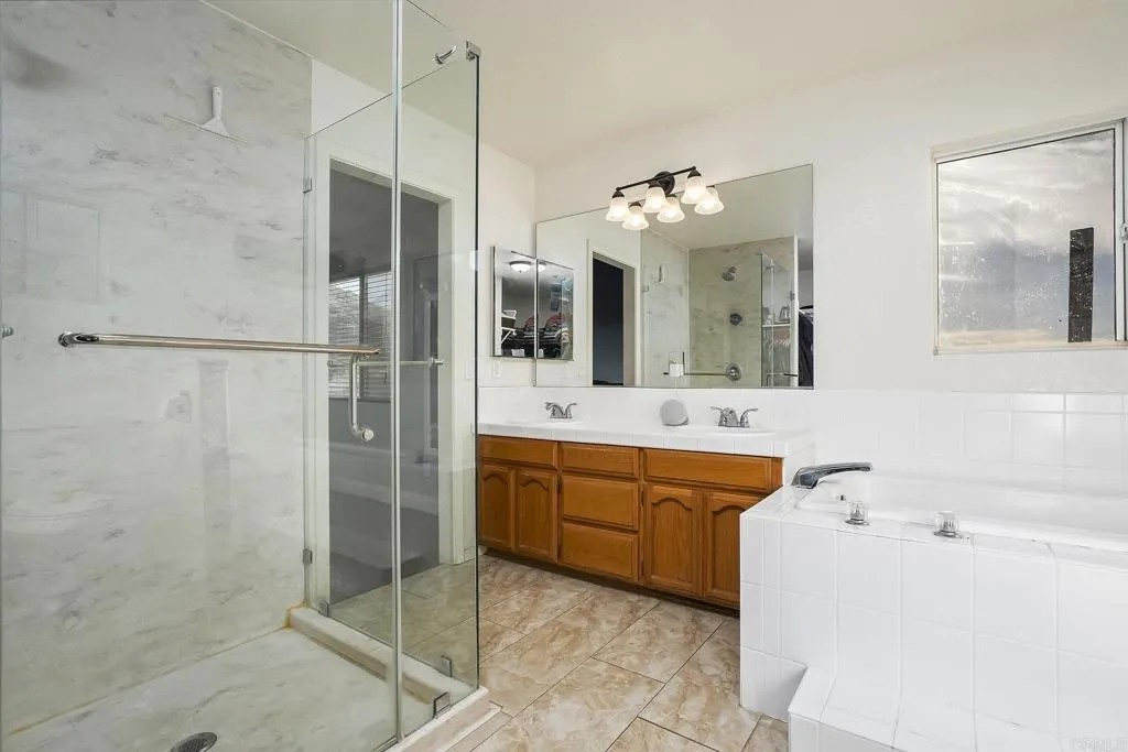 https://cdn.realtyfeed.com/cdn/127/306673814/052eaa03d0cd4922321cd66f3c790287.webp