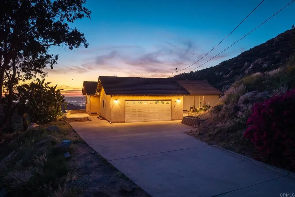 https://cdn.realtyfeed.com/cdn/127/306673814/13429c9ba0739169c202ea68f4b50a1d.webp