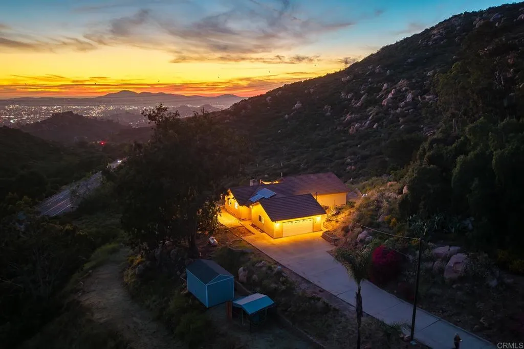 https://cdn.realtyfeed.com/cdn/127/306673814/4d57d55baf8028d0be7e9117e89b1990.webp