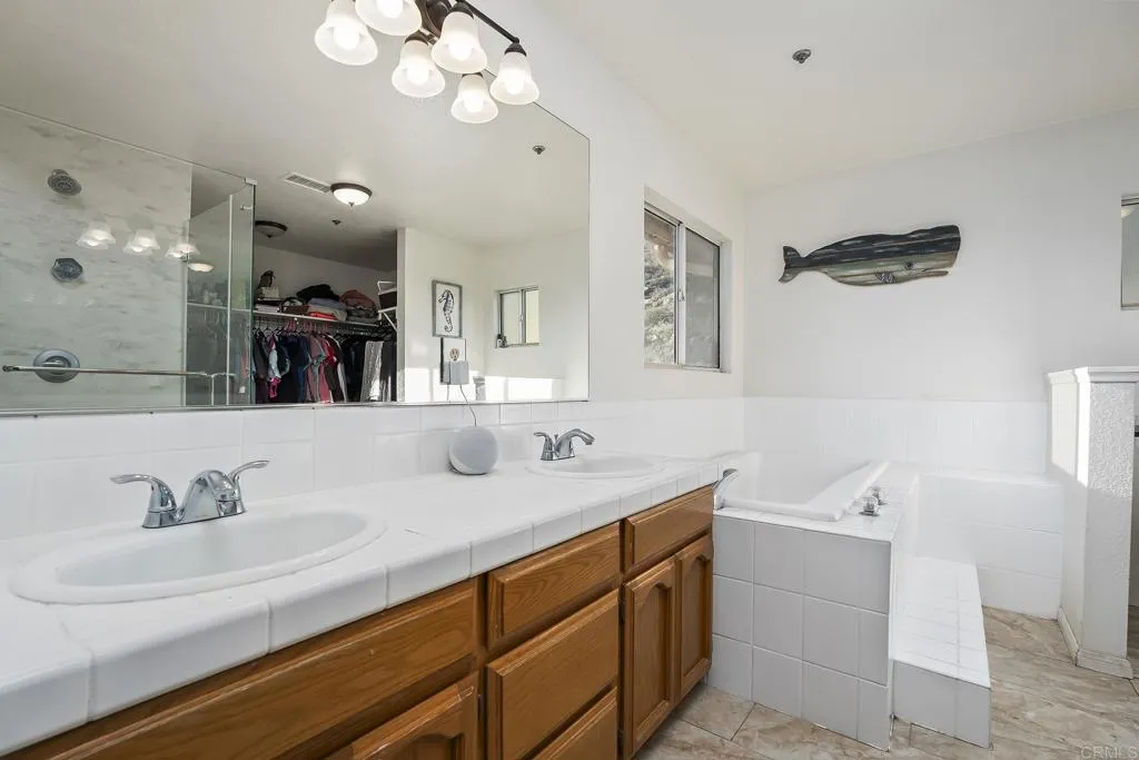 https://cdn.realtyfeed.com/cdn/127/306673814/75a36e5064dabbdbb296a253d22d2576.webp