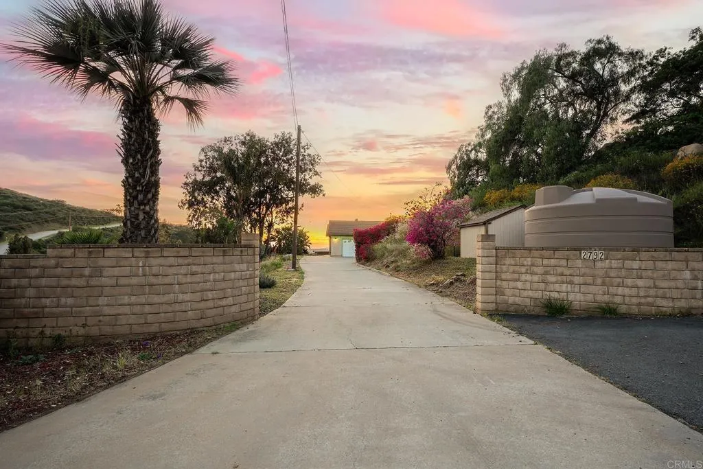 https://cdn.realtyfeed.com/cdn/127/306673814/bdb1674ed63963f43f8eaab764330ae9.webp