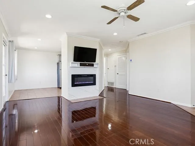 https://cdn.realtyfeed.com/cdn/127/306673845/03eb68def77fbce52cff638636230eaf.webp