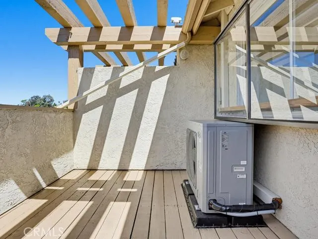 https://cdn.realtyfeed.com/cdn/127/306673845/7af7af1386bf93e6d4553e61266df7bd.webp
