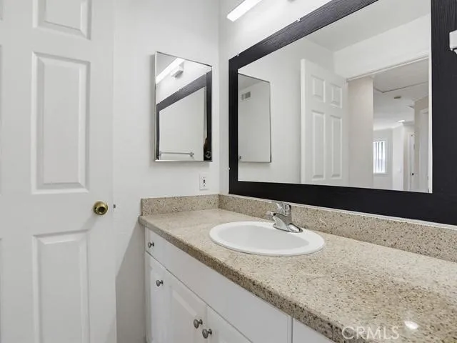https://cdn.realtyfeed.com/cdn/127/306673845/91bb466e0203c1daaa244328429380d3.webp