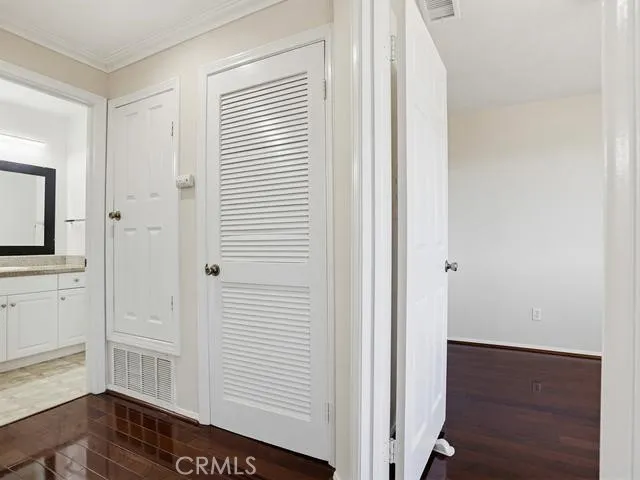 https://cdn.realtyfeed.com/cdn/127/306673845/fbd408ee60761ec6cd116fd545fffe70.webp