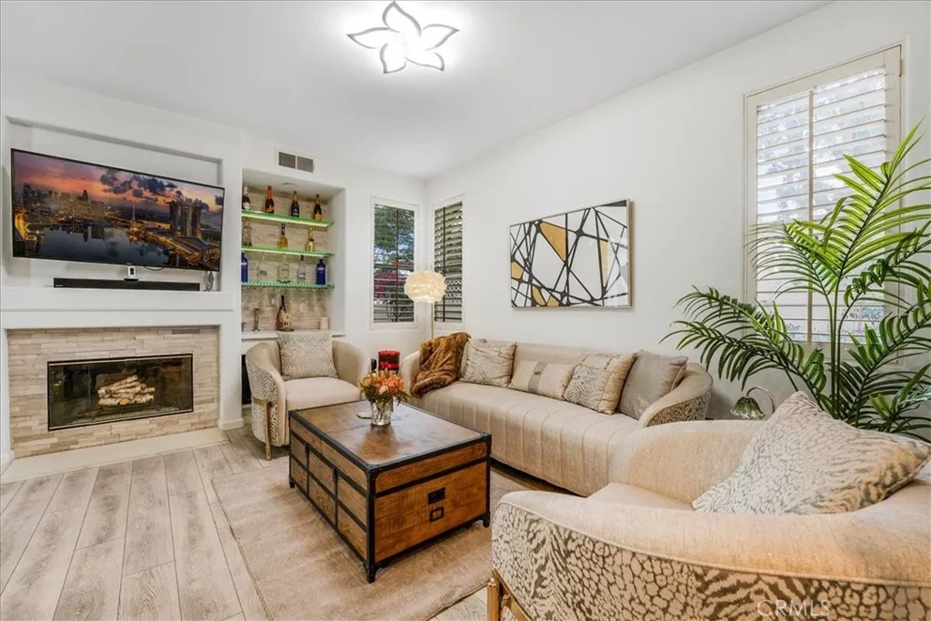 https://cdn.realtyfeed.com/cdn/127/306673852/b605213acf78e981996f76e4c7e4b8e0.webp