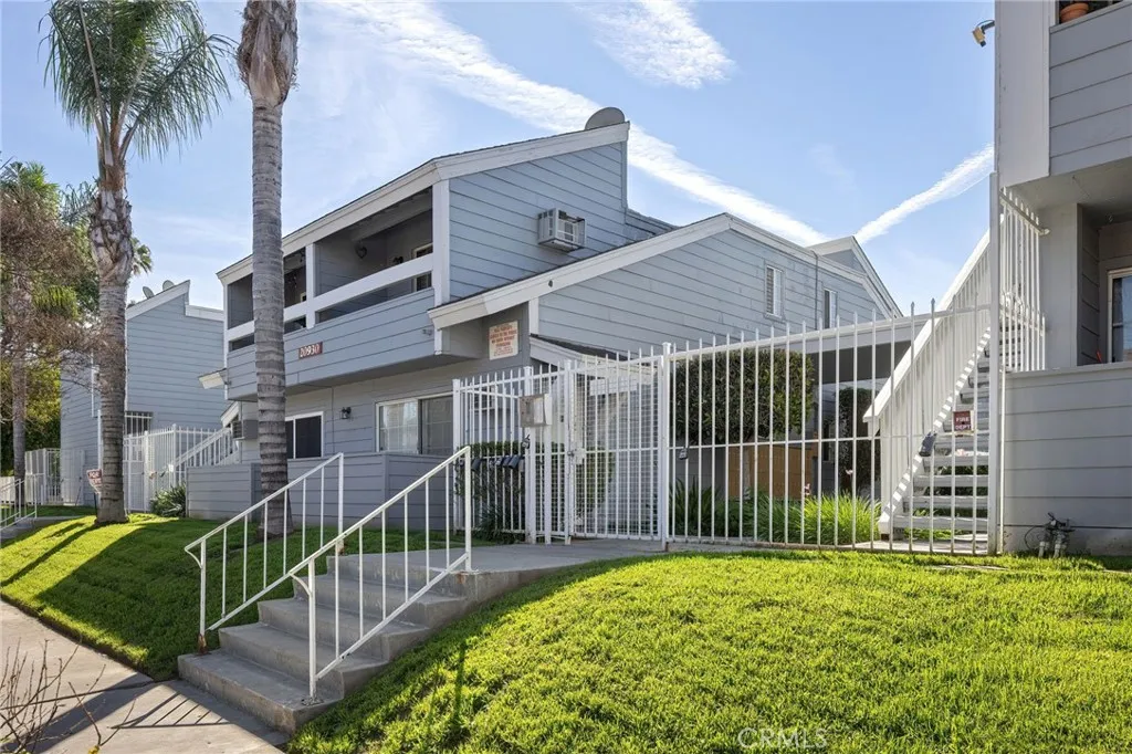 Canoga Park, CA 91304