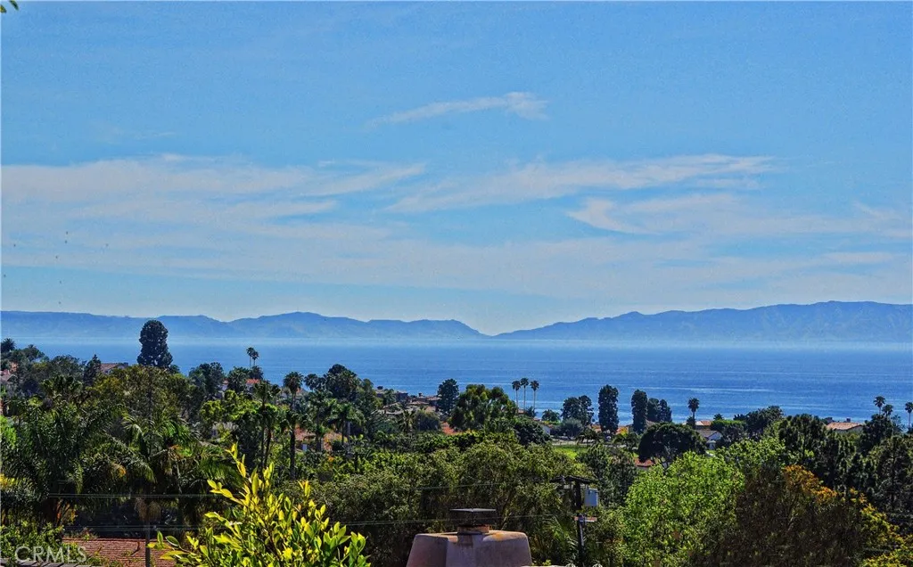 633 Sunnyhill Drive, Los Angeles, CA, 90065