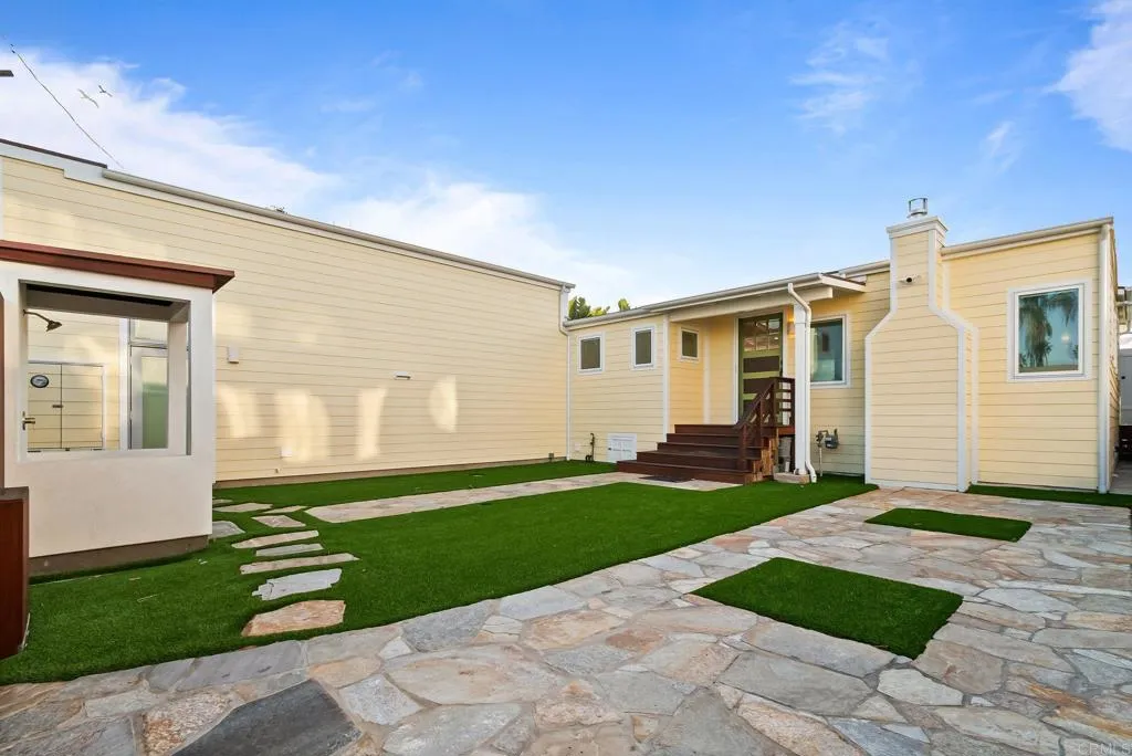 https://cdn.realtyfeed.com/cdn/127/306674050/059c74dd17762f99e7df0ef1835fd594.webp