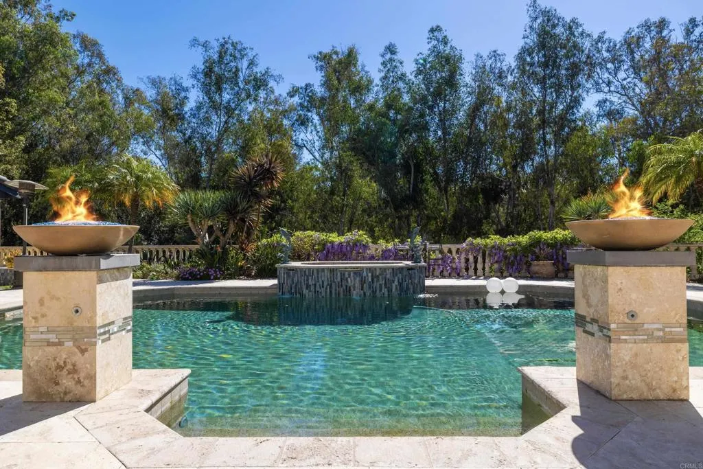 https://cdn.realtyfeed.com/cdn/127/306674138/79e54a39e9c0f439d774c6f30ac16ddf.webp