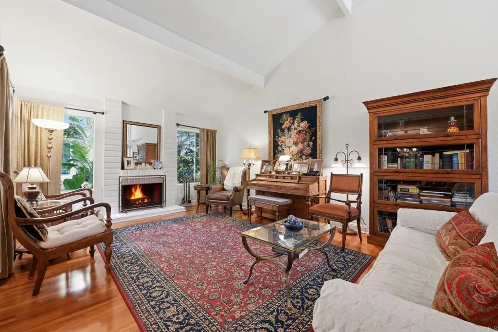 https://cdn.realtyfeed.com/cdn/127/306674150/283848cf17940e40609319361786493f.webp