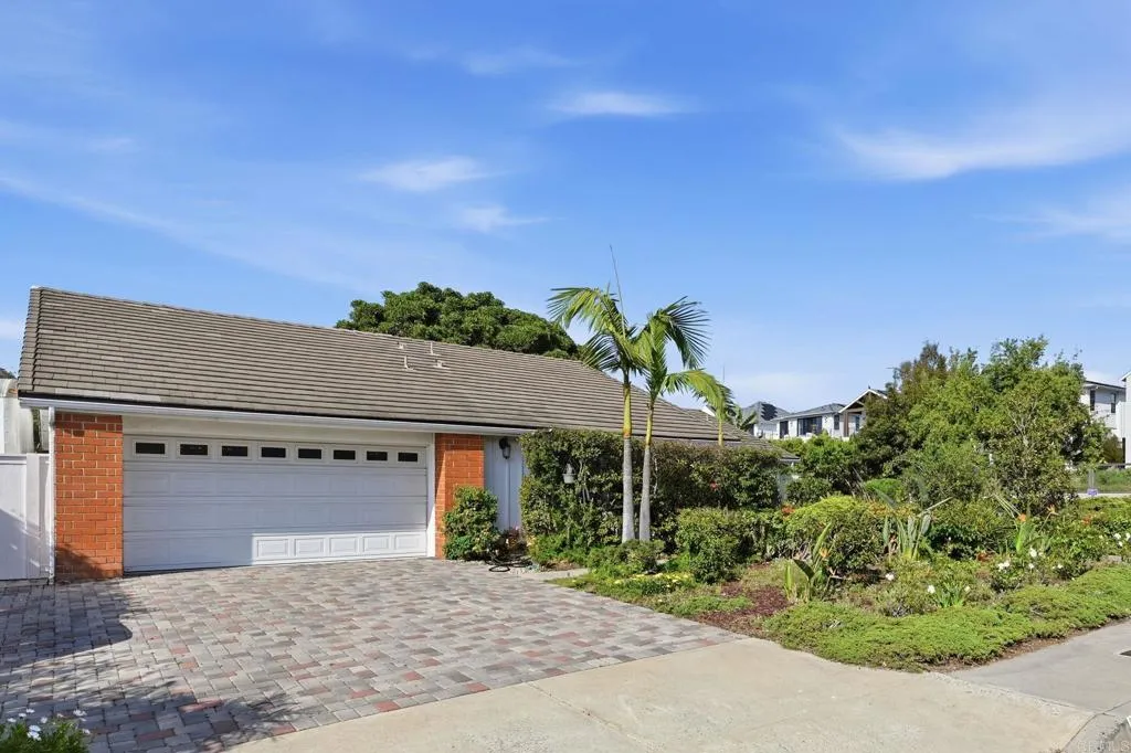 https://cdn.realtyfeed.com/cdn/127/306674150/865a86cbe8e0b04ffb204a27b0252965.webp
