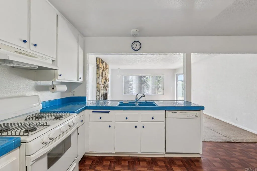 https://cdn.realtyfeed.com/cdn/127/306674191/06afca5828e17b8595d6d742cb7d2b62.webp