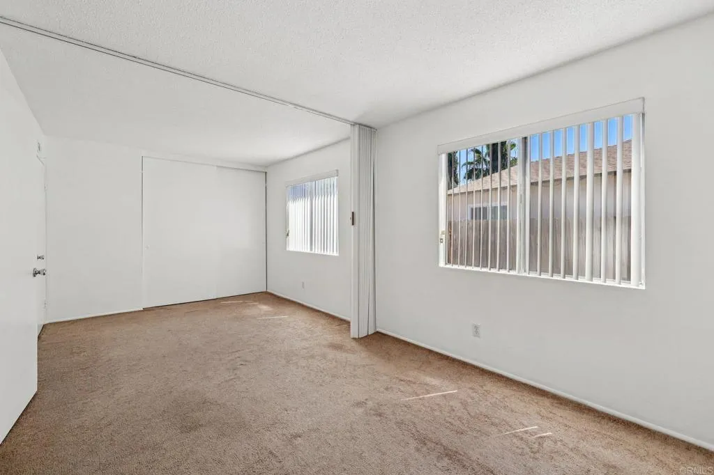https://cdn.realtyfeed.com/cdn/127/306674191/4feedf12a15a75ad0a5ce30d4b2aac50.webp