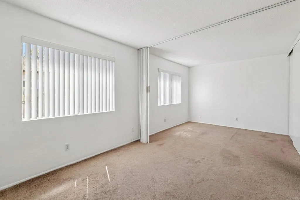 https://cdn.realtyfeed.com/cdn/127/306674191/7e7d67ac74aa623d98e7cfdad185341d.webp