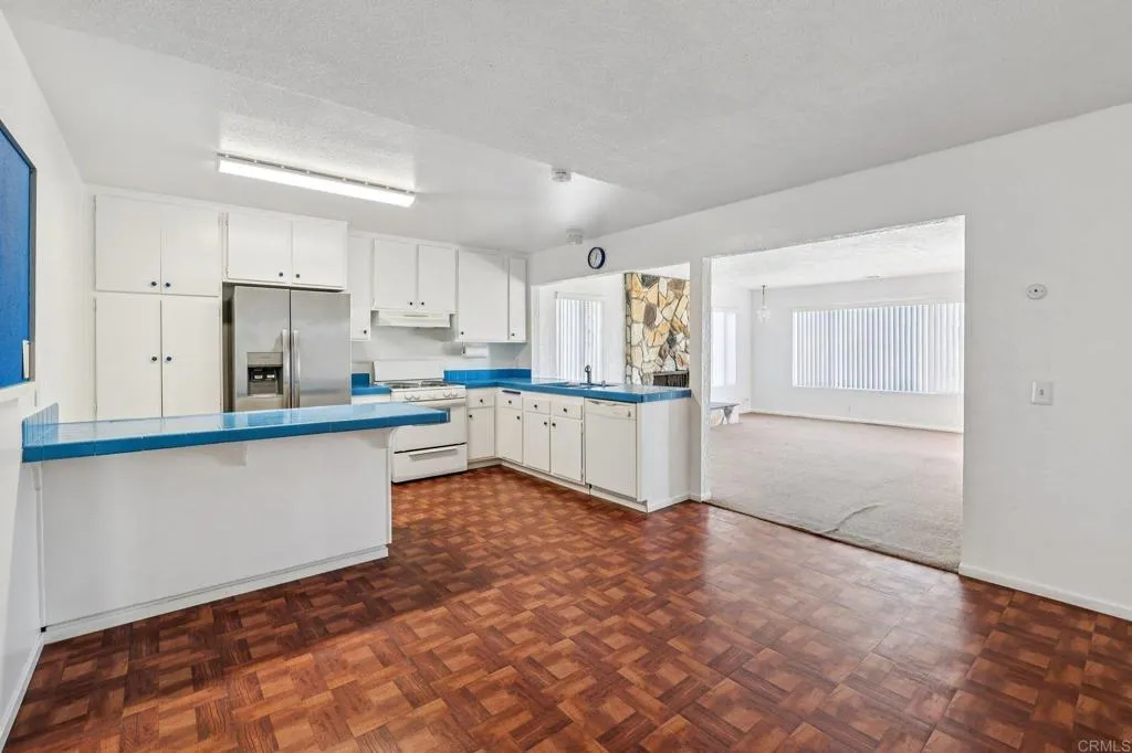 https://cdn.realtyfeed.com/cdn/127/306674191/ab7c471d63903b5d208fb8a37aefc923.webp
