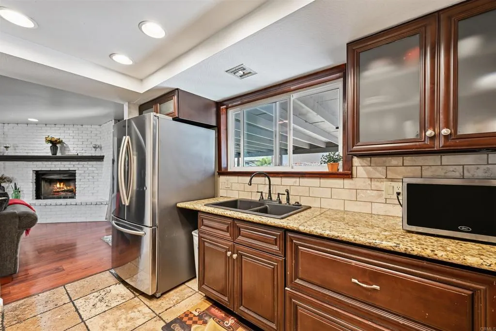 https://cdn.realtyfeed.com/cdn/127/306674235/0647707d4f07a2635a307d5e671e42b8.webp