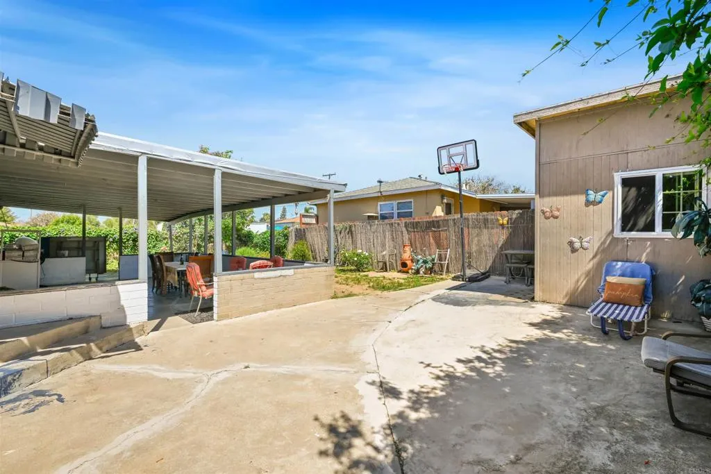 https://cdn.realtyfeed.com/cdn/127/306674235/6d35f5601d297cc0232879b44f74b953.webp