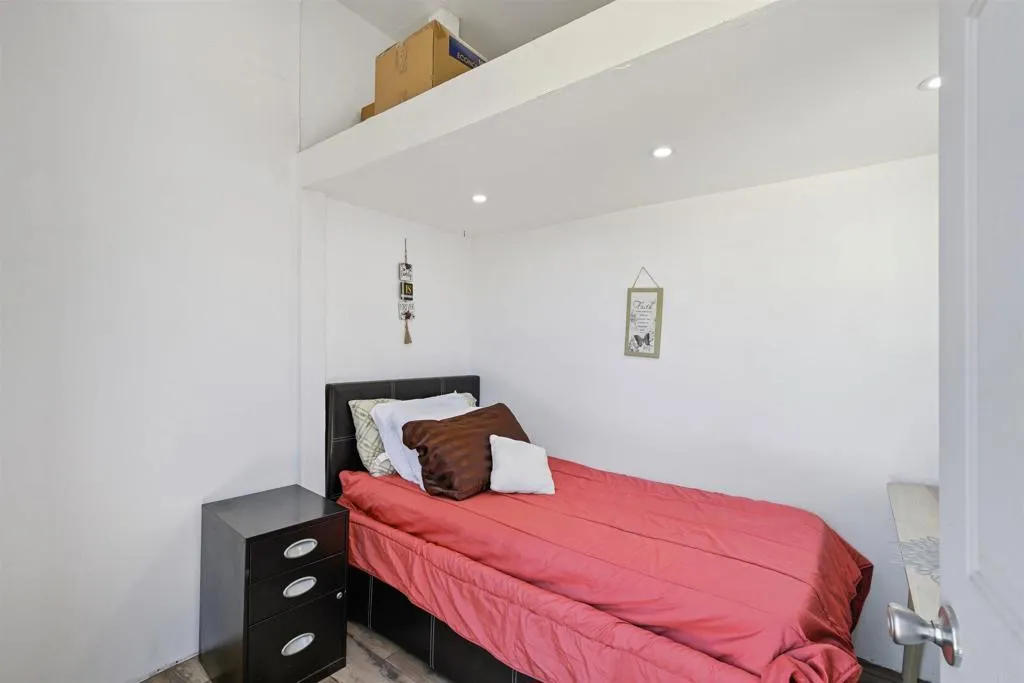 https://cdn.realtyfeed.com/cdn/127/306674235/ef9173b21a8014f3522b3b1fb449a400.webp