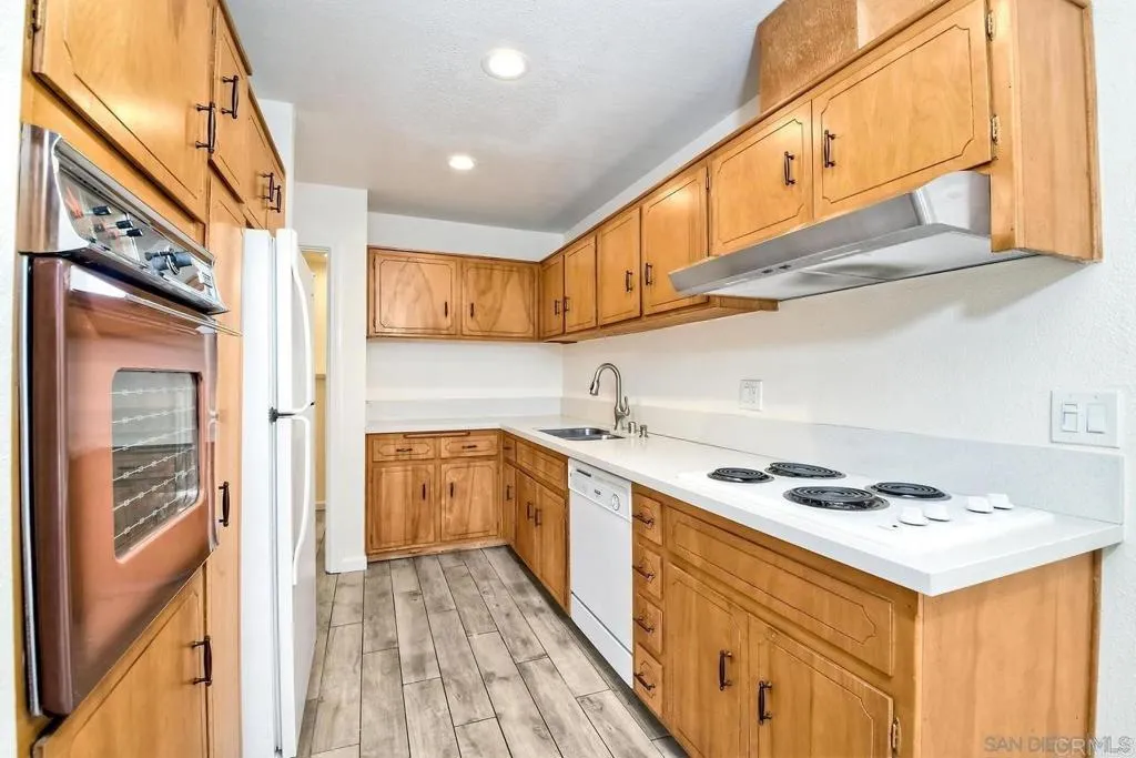 Photo #8: PTP2602236 Listing: Photo #8