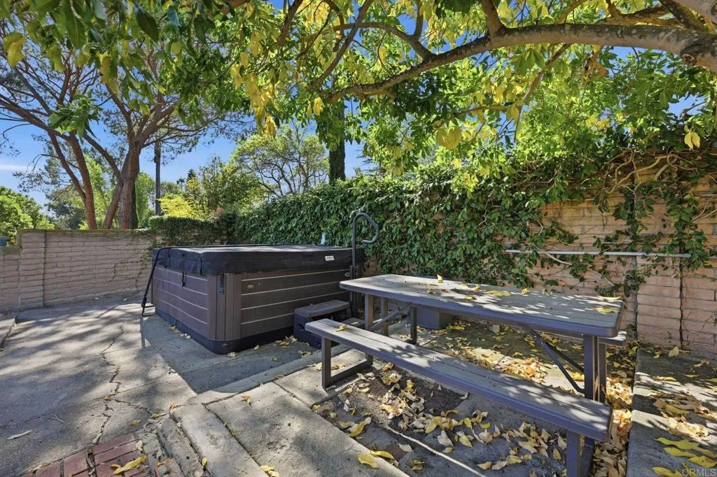 https://cdn.realtyfeed.com/cdn/127/306674244/0abfe141e4dacbca1dff997ffcb2d0a8.webp