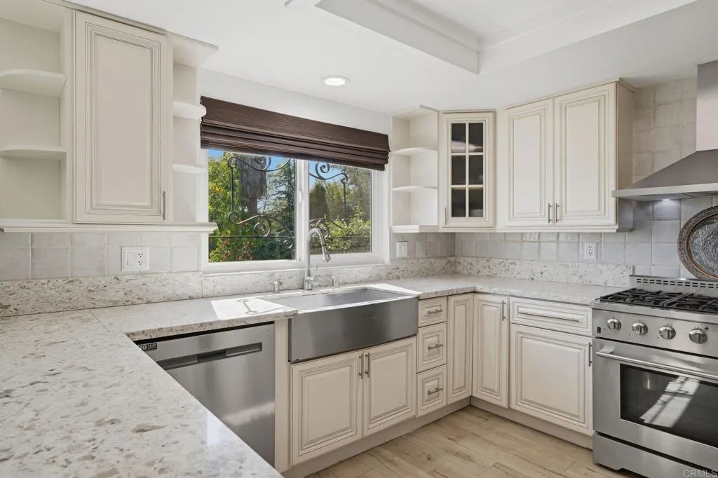 https://cdn.realtyfeed.com/cdn/127/306674244/292adc132f2167f2dc876b3b674308c3.webp