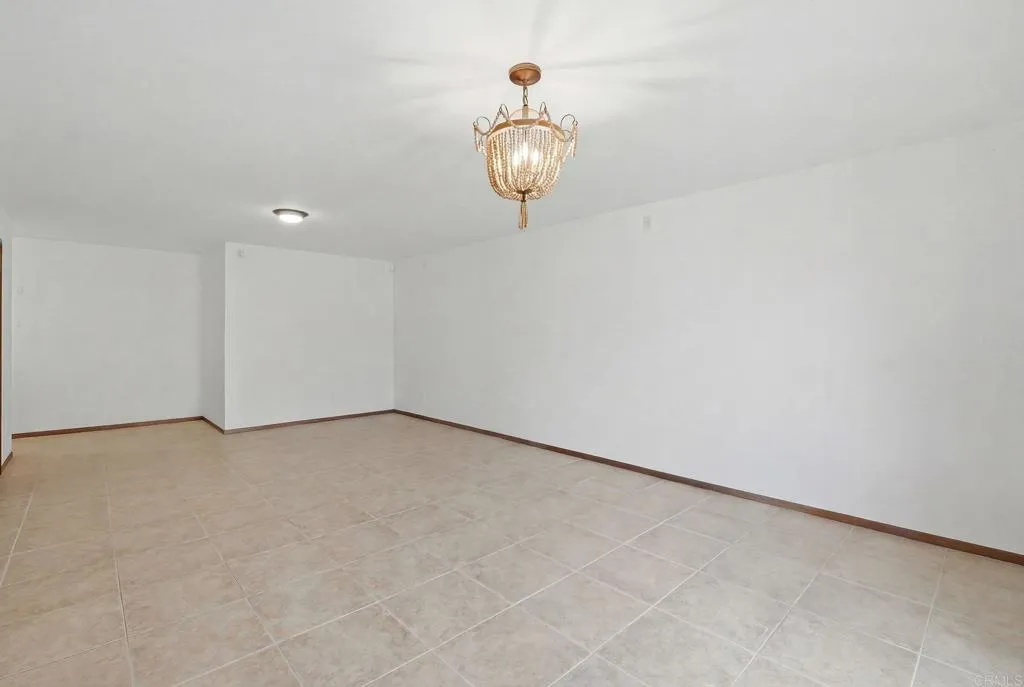 https://cdn.realtyfeed.com/cdn/127/306674244/2e06f6423cc17a14502160e5f2fcc218.webp