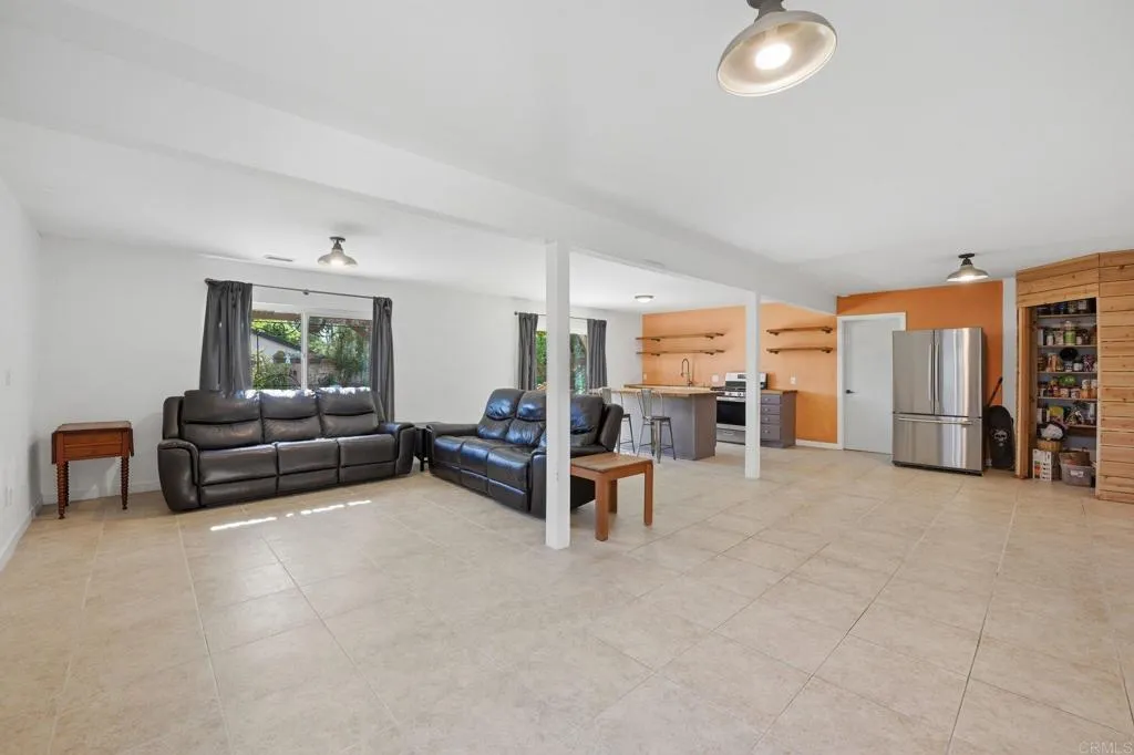 https://cdn.realtyfeed.com/cdn/127/306674244/abfc5d6a1bae86db53a69dc3ec5e4a8c.webp
