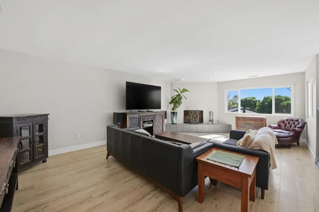 https://cdn.realtyfeed.com/cdn/127/306674244/c527b86b52c0d53ff67972d269b3d02c.webp