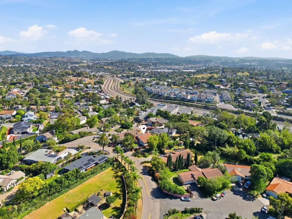 https://cdn.realtyfeed.com/cdn/127/306674244/ca18a9d17230fc85623cf1e9ef56fa03.webp
