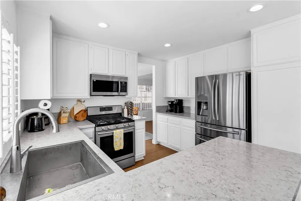 https://cdn.realtyfeed.com/cdn/127/306674277/4330a8a59b7a169307c4c9791edd0b7d.webp