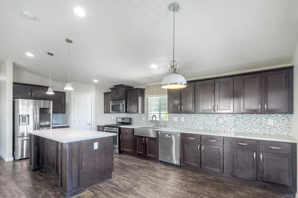 https://cdn.realtyfeed.com/cdn/127/306674282/93e3924bcd2f66581ba038511039b88a.webp