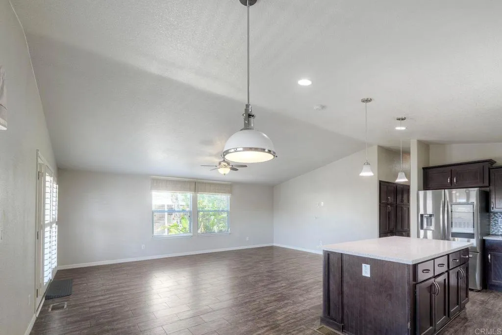 https://cdn.realtyfeed.com/cdn/127/306674282/d5244a588f0284a18a38f1f15fe854ff.webp